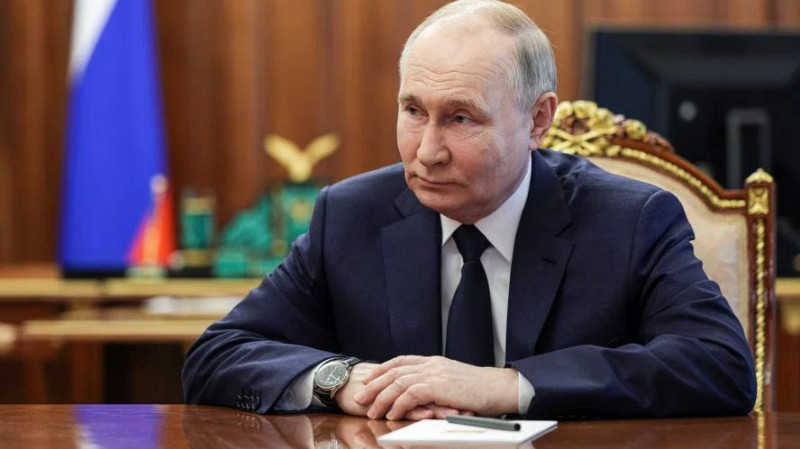 Путин установил почетное звание "Заслуженный работник избирательной системы РФ"