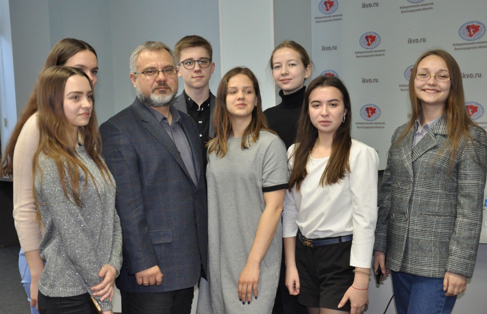 Молодежный избирком Волгоградской области активно готовится к выборам