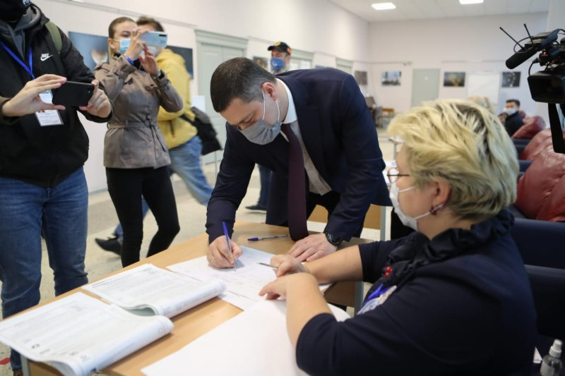 Губернатор Псковской области принял участие в голосовании